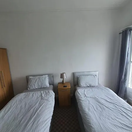 Highlander Hotel 3*