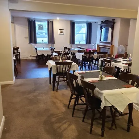 Highlander Hotel 3*