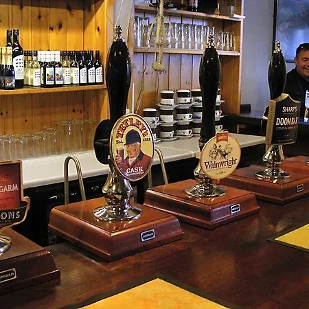 Highlander Hotel Scarborough