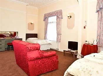 Highlander 3* סקארבורו